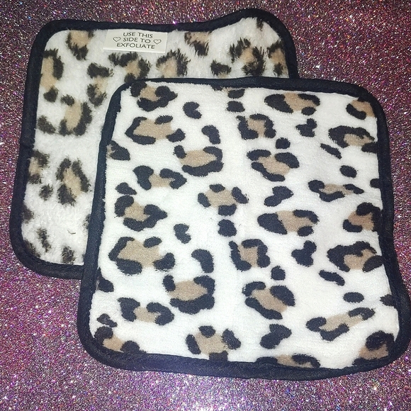 Set of 2 Leopard Make Up Remover Cloths Polyester The Vintage Cosmetic Company - Picture 2 of 4